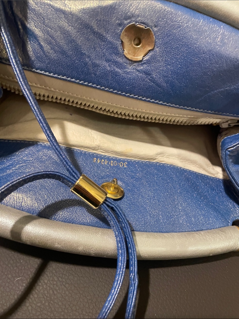 Vintage GUCCI purse - Picture 6 of 15